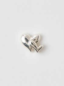 Twin hearts pierced earrings 詳細画像